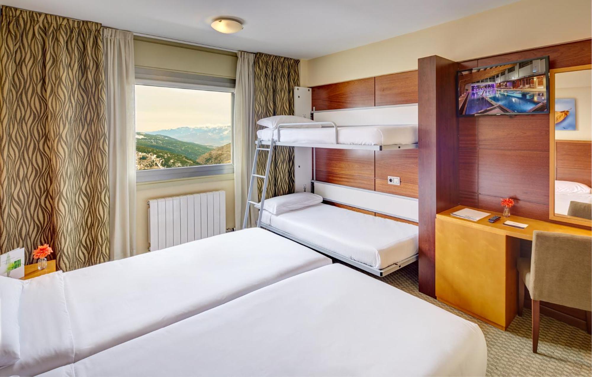 Chambre Familiale - Vue sur Montagne